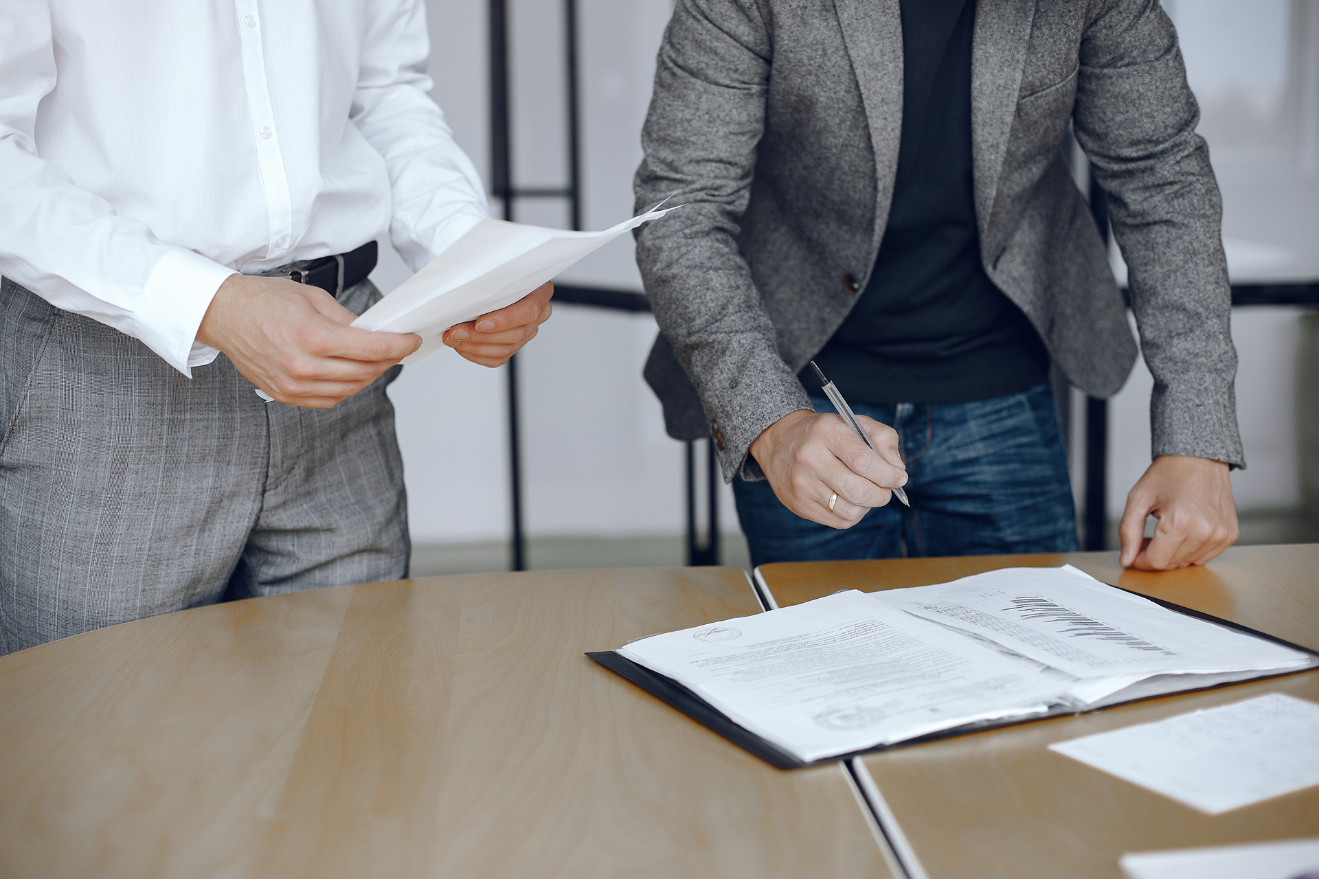Lo Studio associato Previtali Piccolo collabora con una rete collaudata di legali specializzati in diritto del Lavoro per tematiche di natura giuridica, così da offrire ai propri Clienti il supporto professionale richiesto.