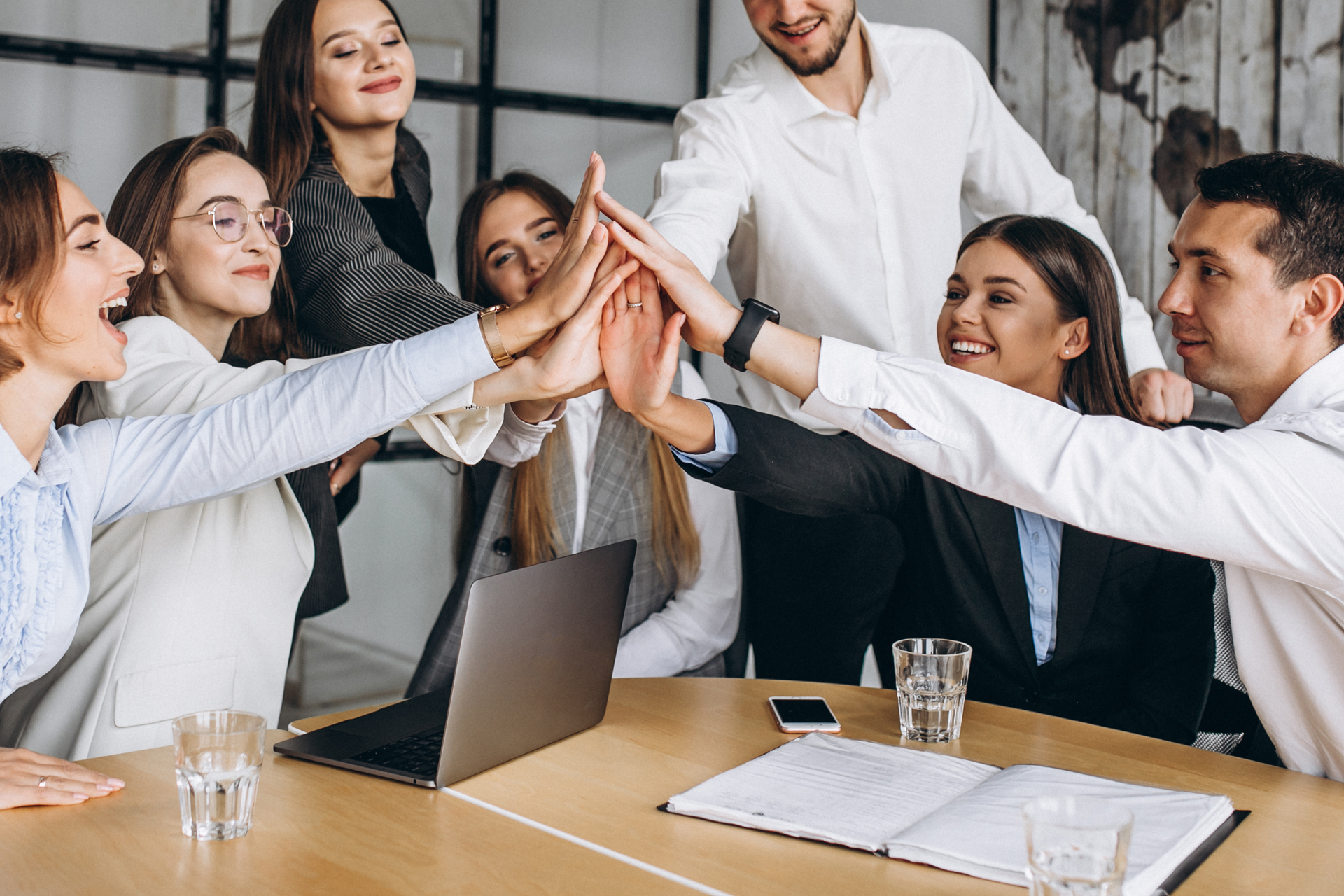 Il team dello Studio collabora con enti partners per il welfare e il benessere aziendale dei dipendenti e delle loro famiglie, per offrire alle aziende Clienti supporto tecnologico nell’erogazione dei servizi.